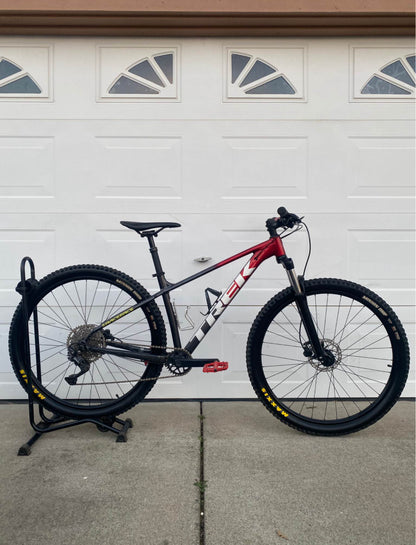 Trek  Marlin 6  R 29 Año 2023