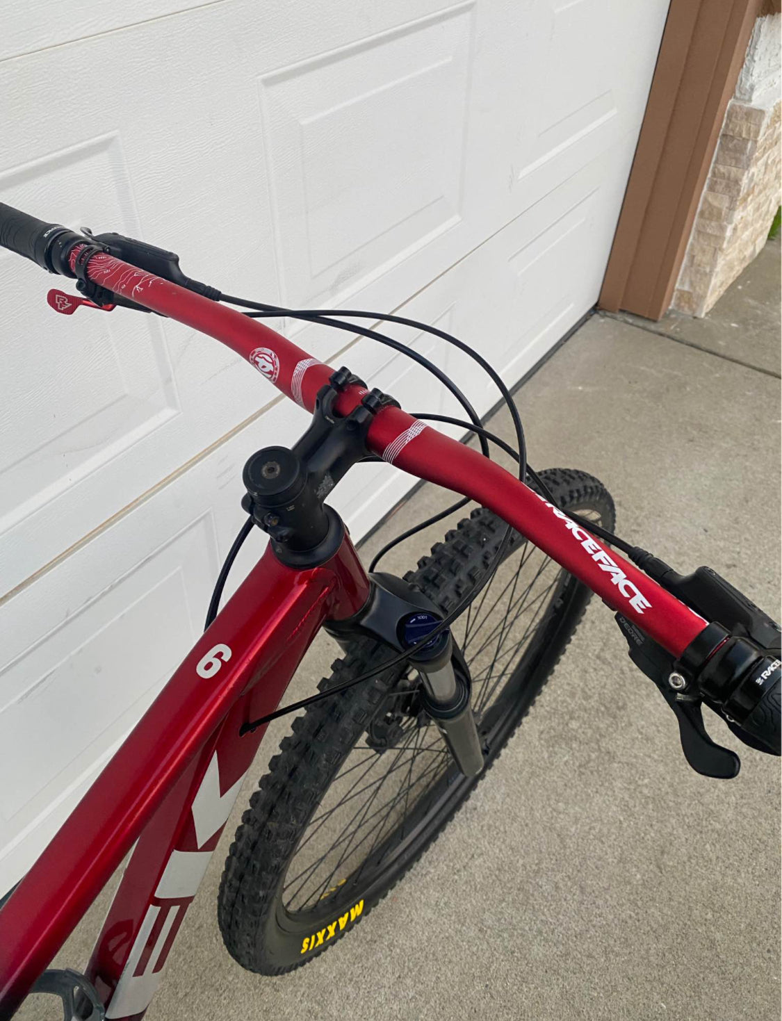 Trek  Marlin 6  R 29 Año 2023