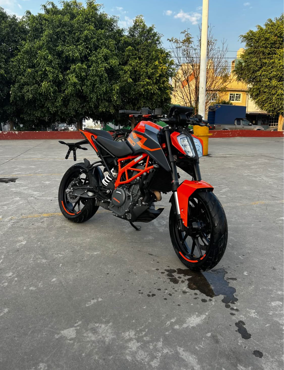 KTM Duke 390  Año 2023