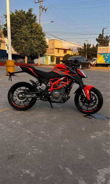 KTM Duke 390  Año 2023
