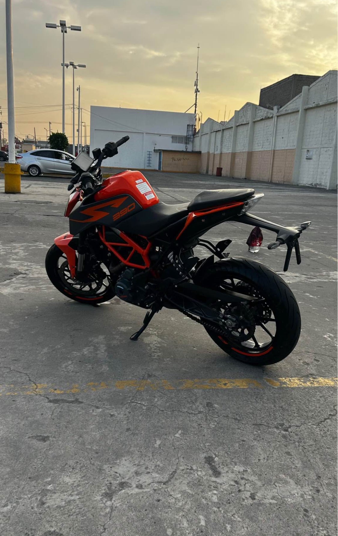 KTM Duke 390  Año 2023