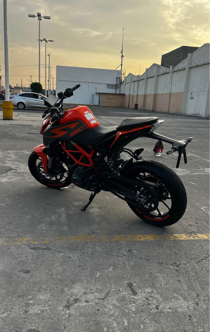 KTM Duke 390  Año 2023