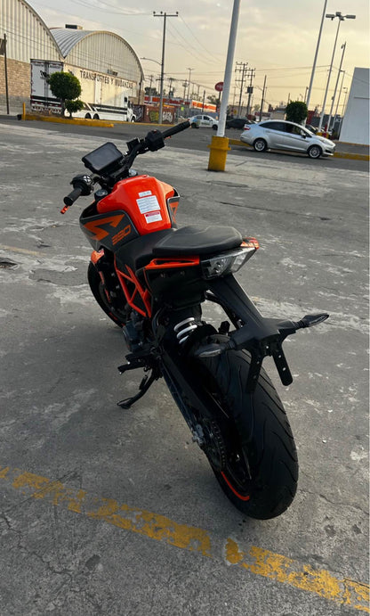 KTM Duke 390  Año 2023