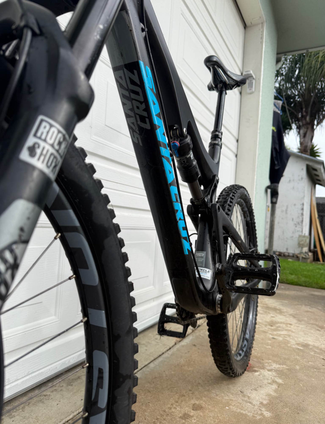 Santa Cruz  Bronson L R 27.5