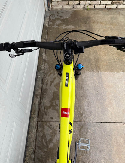Santa Cruz Heckler  R 27.5 Año 2021