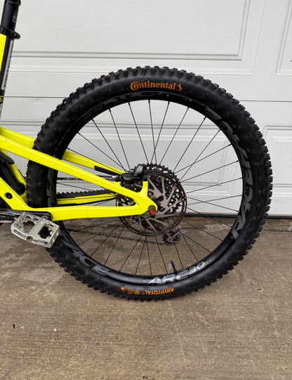 Santa Cruz Heckler  R 27.5 Año 2021