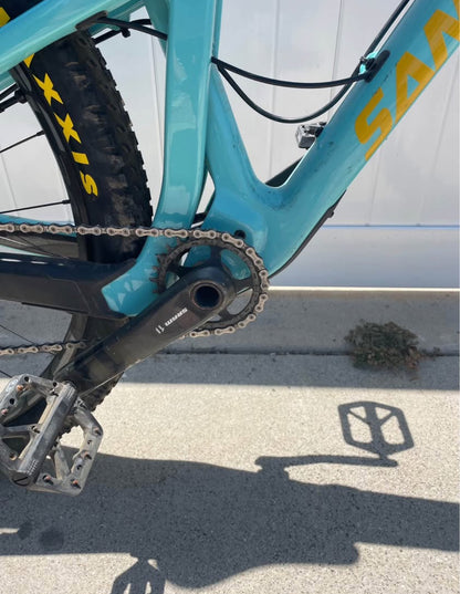 Santa Cruz blur  R 29  carbón Año 2020