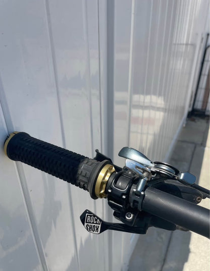 Santa Cruz blur  R 29  carbón Año 2020