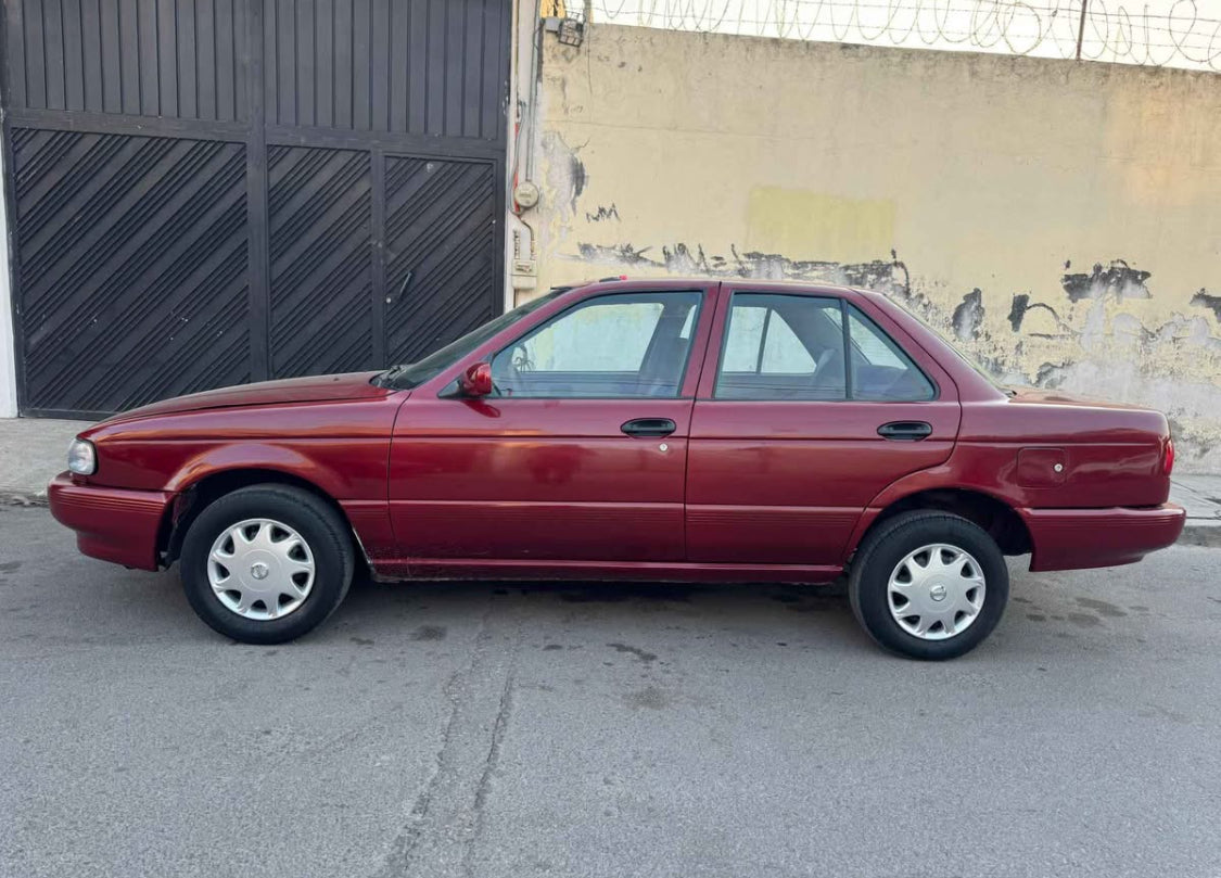 Nissan  Tsuru Año 2013
