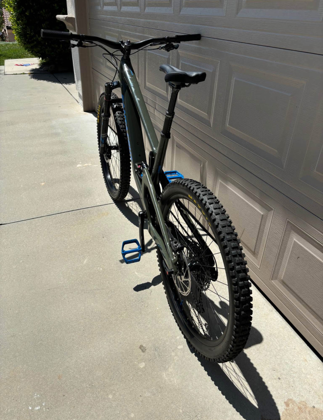 Santa Cruz  Bronson Carbón XL  R 29