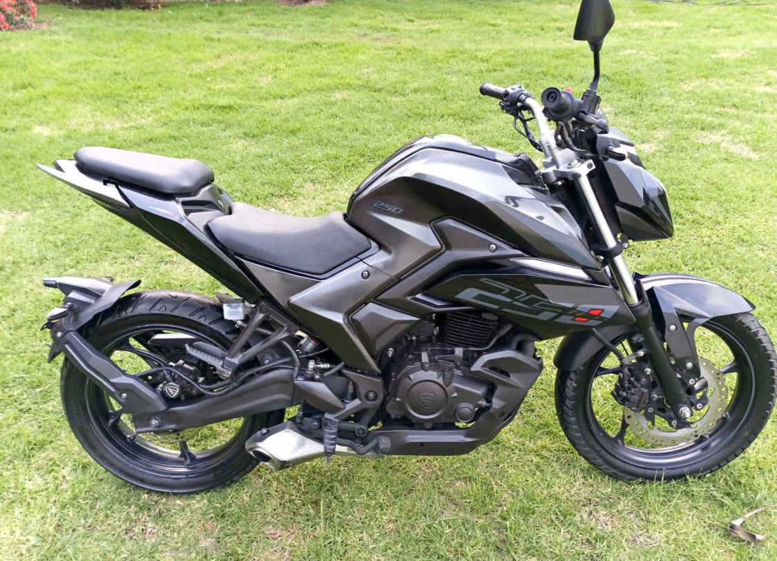 Italika  250z  Año 2024