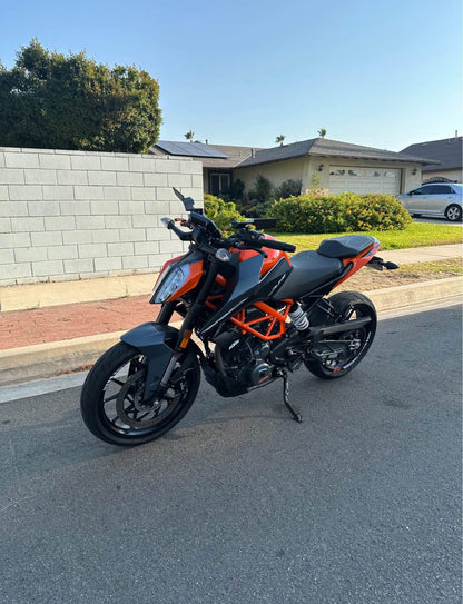 KTM  390  Año 2023