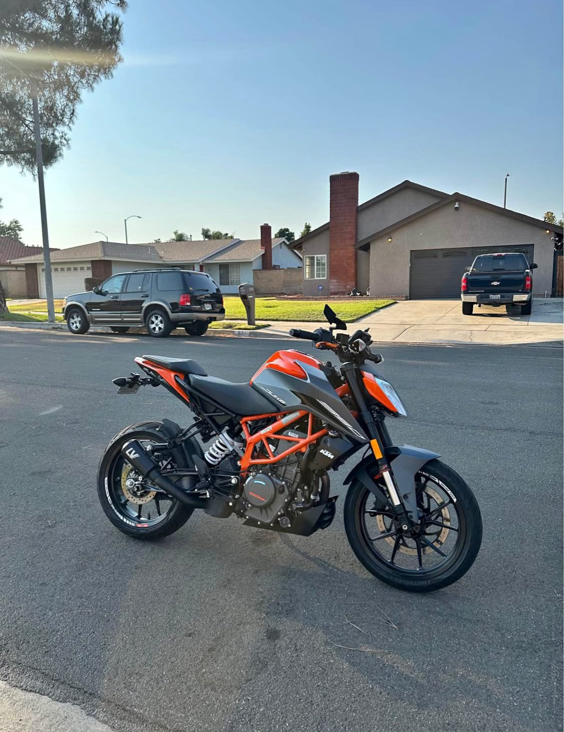 KTM  390  Año 2023