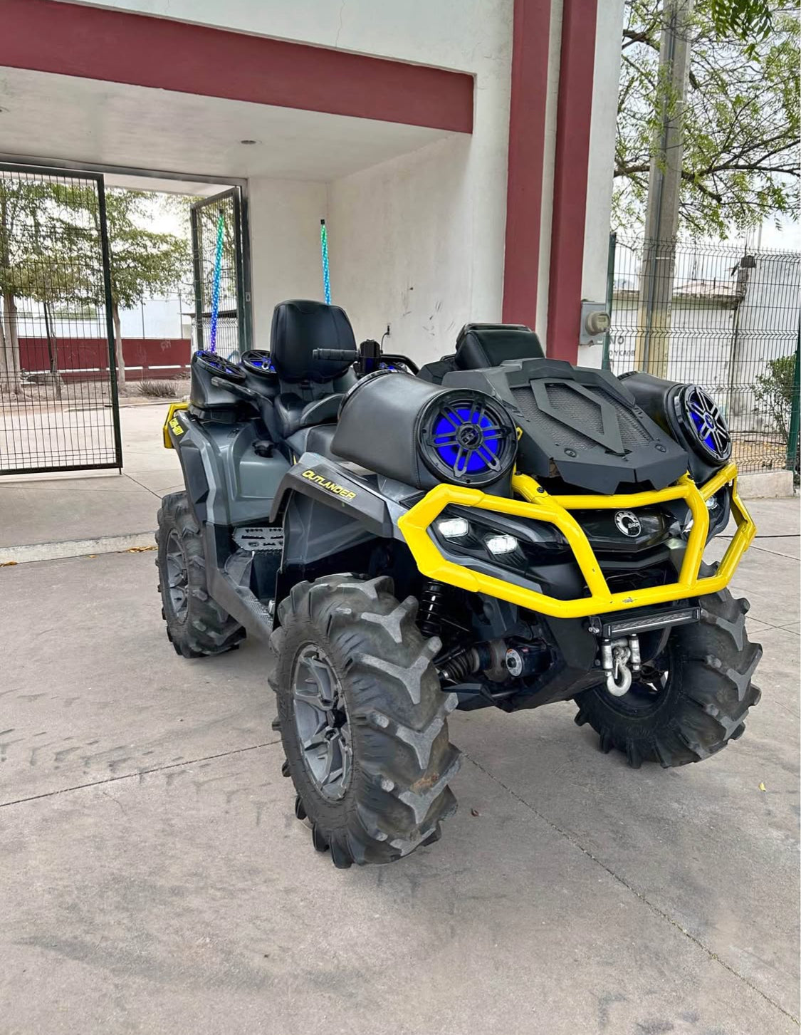 Can am  Outlander 100R  Año 2020