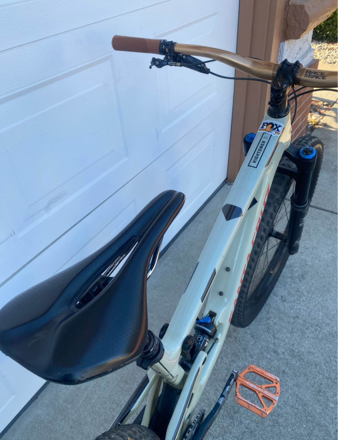 Santa Cruz  Hightower C  R 29  Año 2020