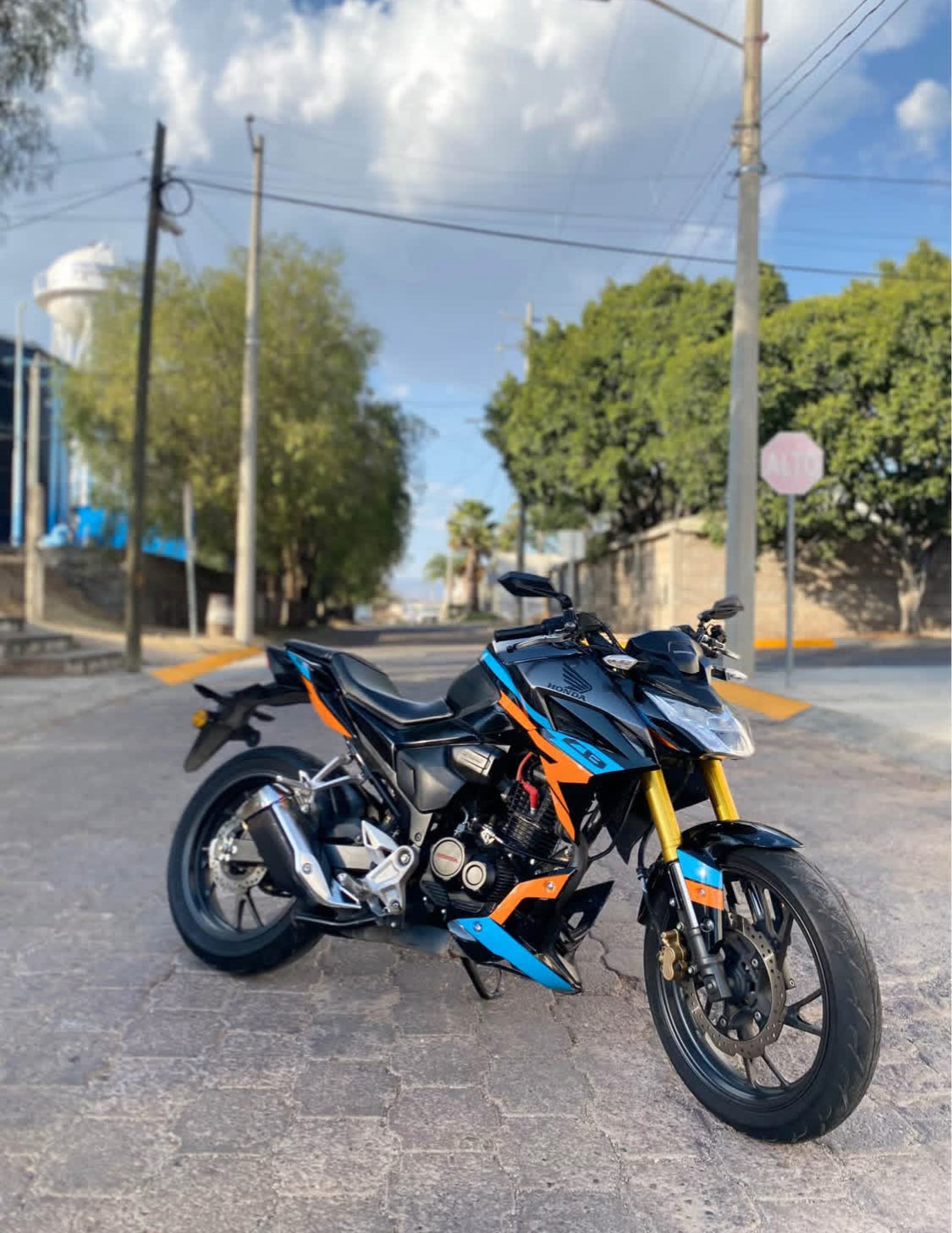 HONDA  CB-190R Año 2022