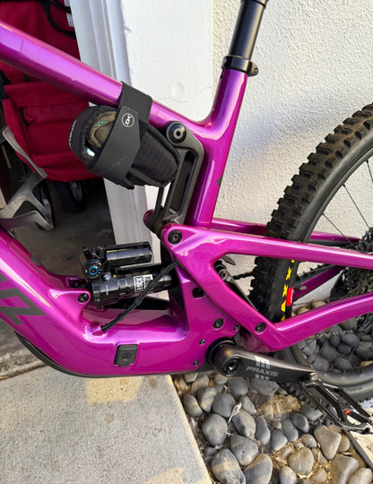 Santa Cruz  Heckler xx  Año 2024