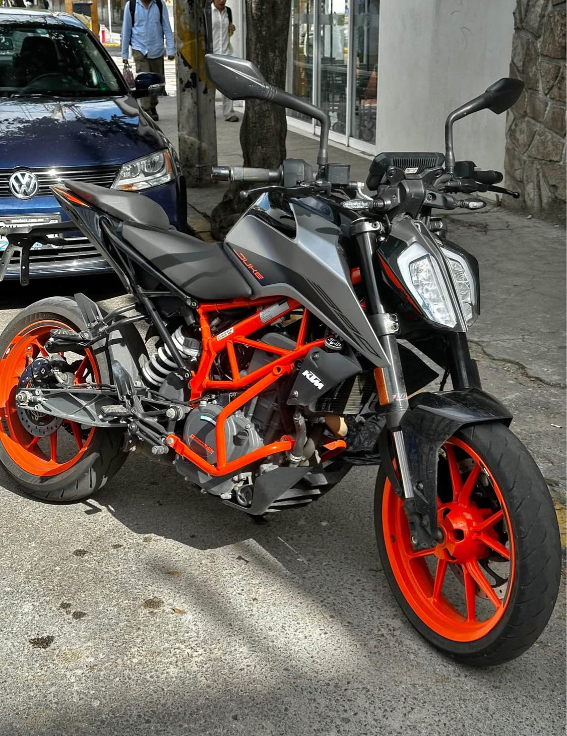 KTM  Duke 390  Año 2022