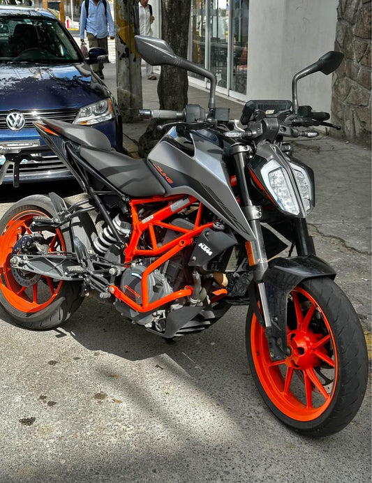 KTM  Duke 390  Año 2022