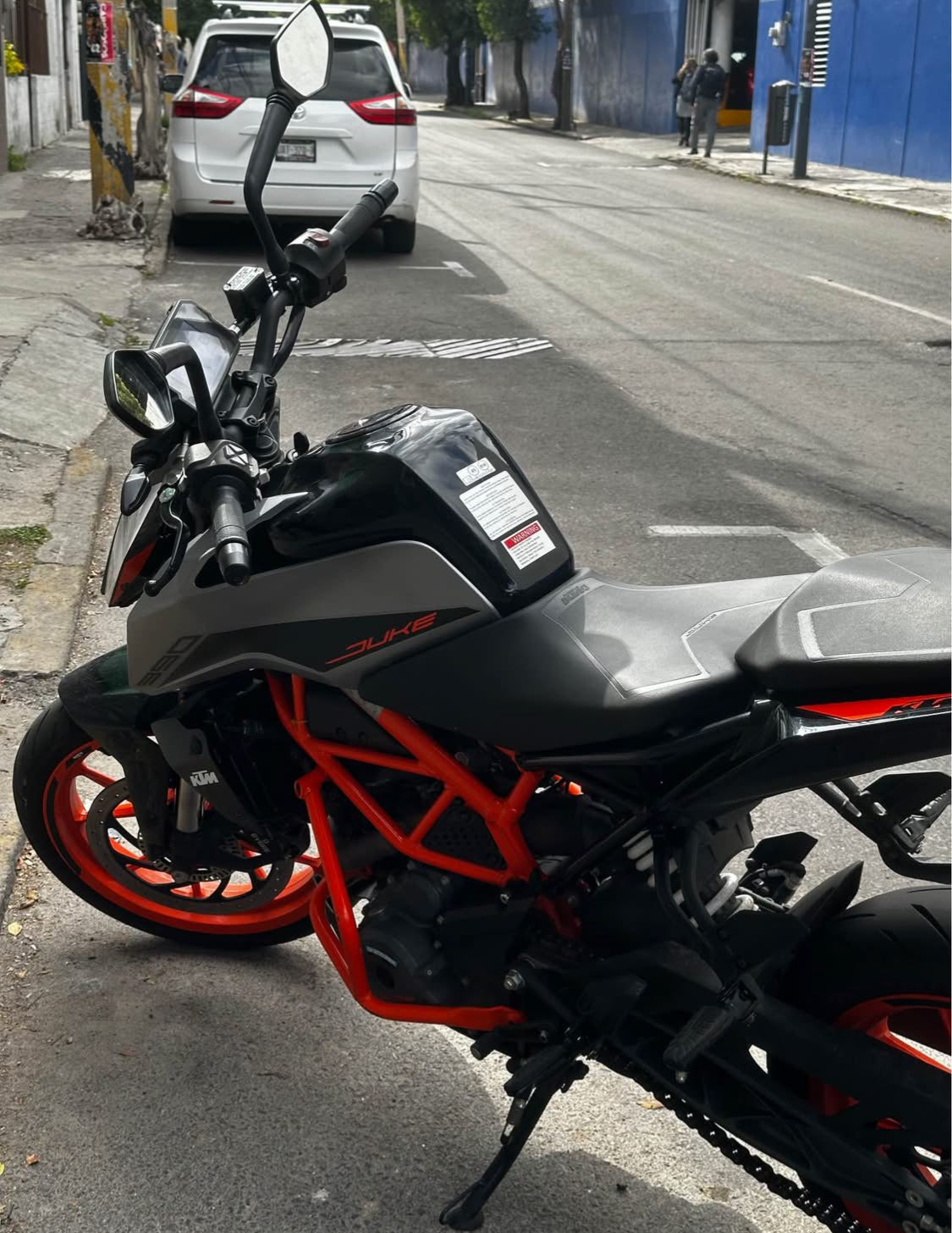 KTM  Duke 390  Año 2022